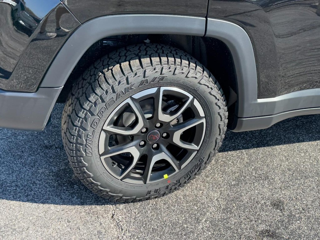 Jeep Compass Vehicle Full-screen Gallery Image 04