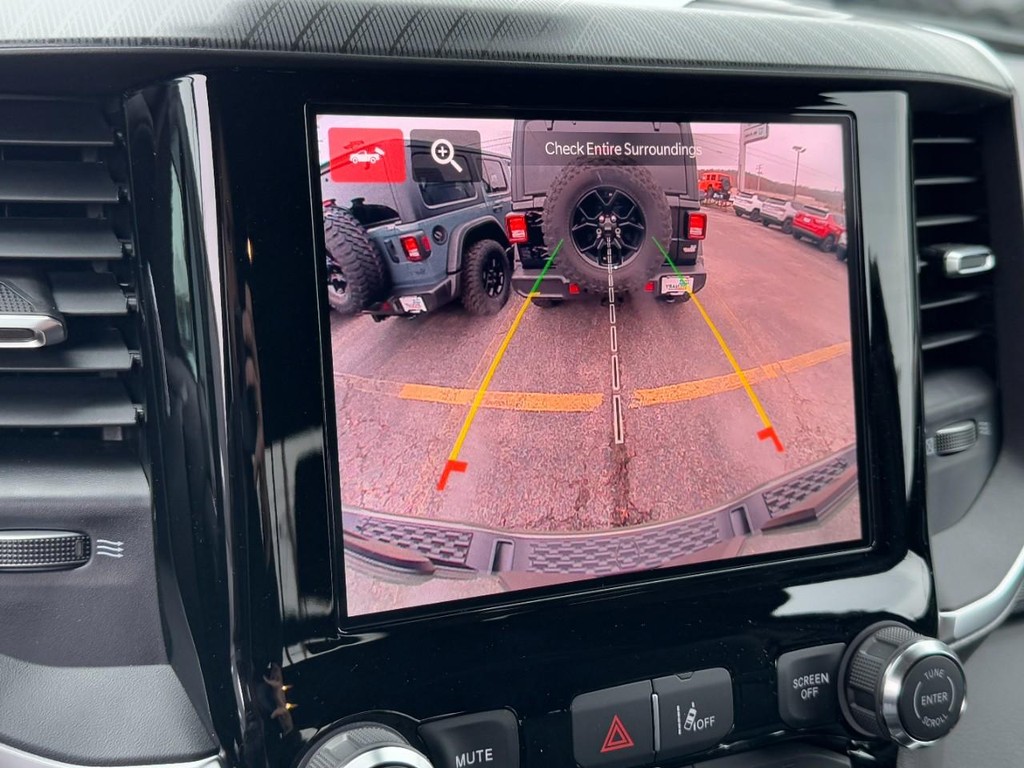 Ram 1500 Vehicle Full-screen Gallery Image 15