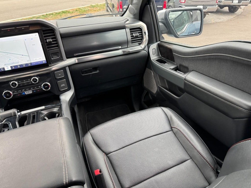 Ford F-150 Vehicle Full-screen Gallery Image 15