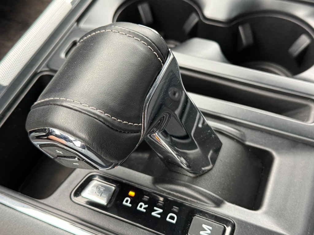 Ford F-150 Vehicle Full-screen Gallery Image 20