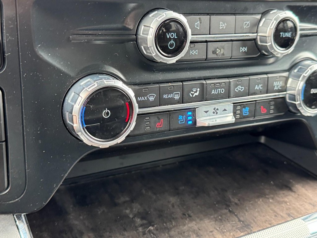 Ford F-150 Vehicle Full-screen Gallery Image 21