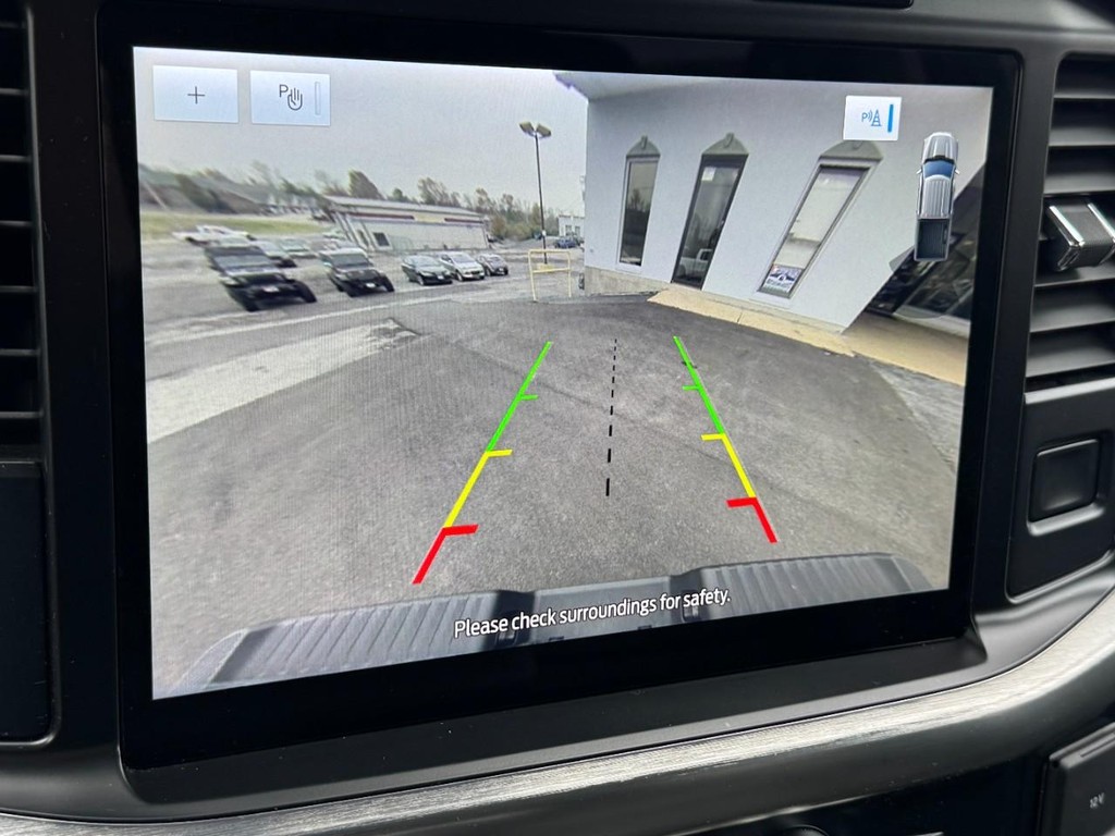 Ford F-150 Vehicle Full-screen Gallery Image 23