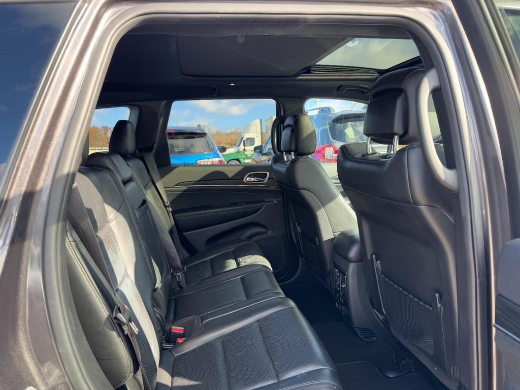 Jeep Grand Cherokee Vehicle Full-screen Gallery Image 10