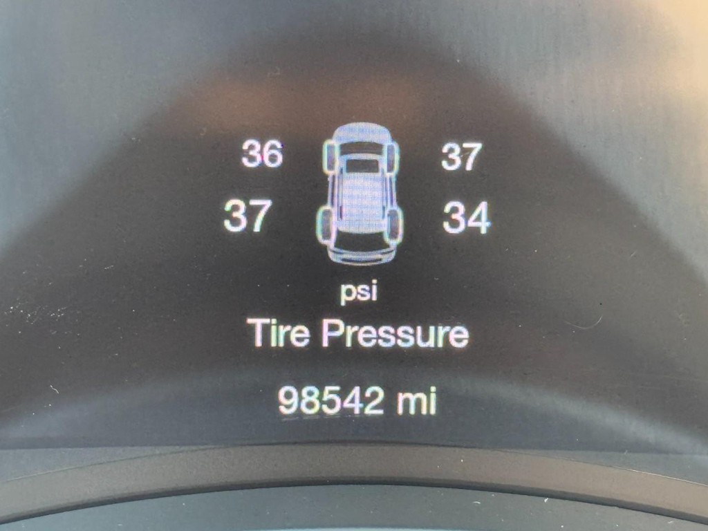 Jeep Grand Cherokee Vehicle Full-screen Gallery Image 20