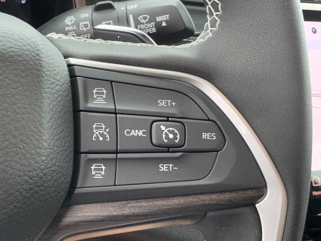 Jeep Grand Cherokee Vehicle Full-screen Gallery Image 12