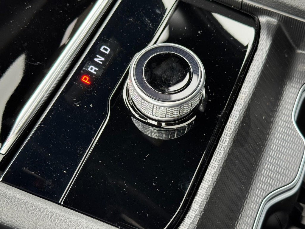 Jeep Grand Cherokee Vehicle Full-screen Gallery Image 13