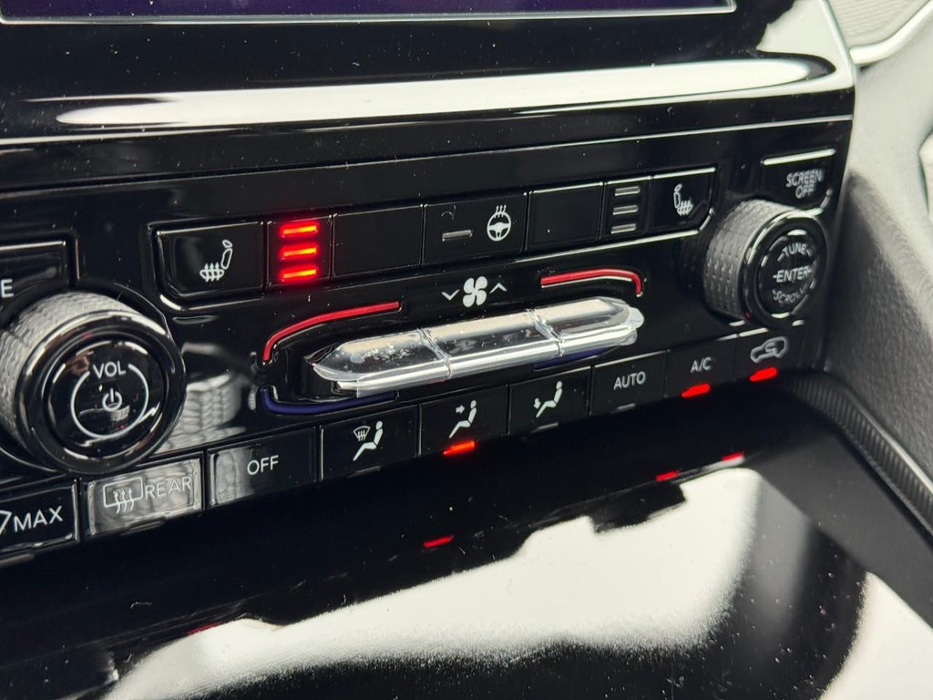 Jeep Grand Cherokee Vehicle Full-screen Gallery Image 14