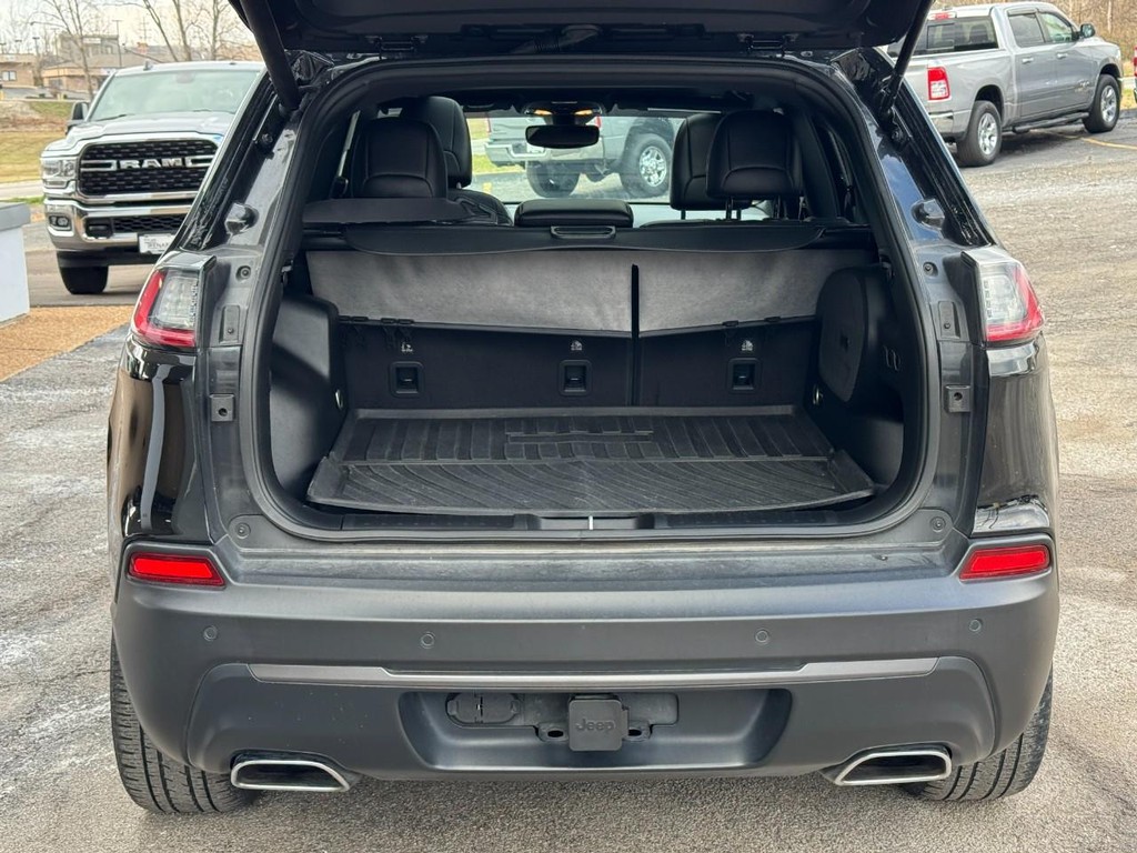 Jeep Cherokee Vehicle Full-screen Gallery Image 09