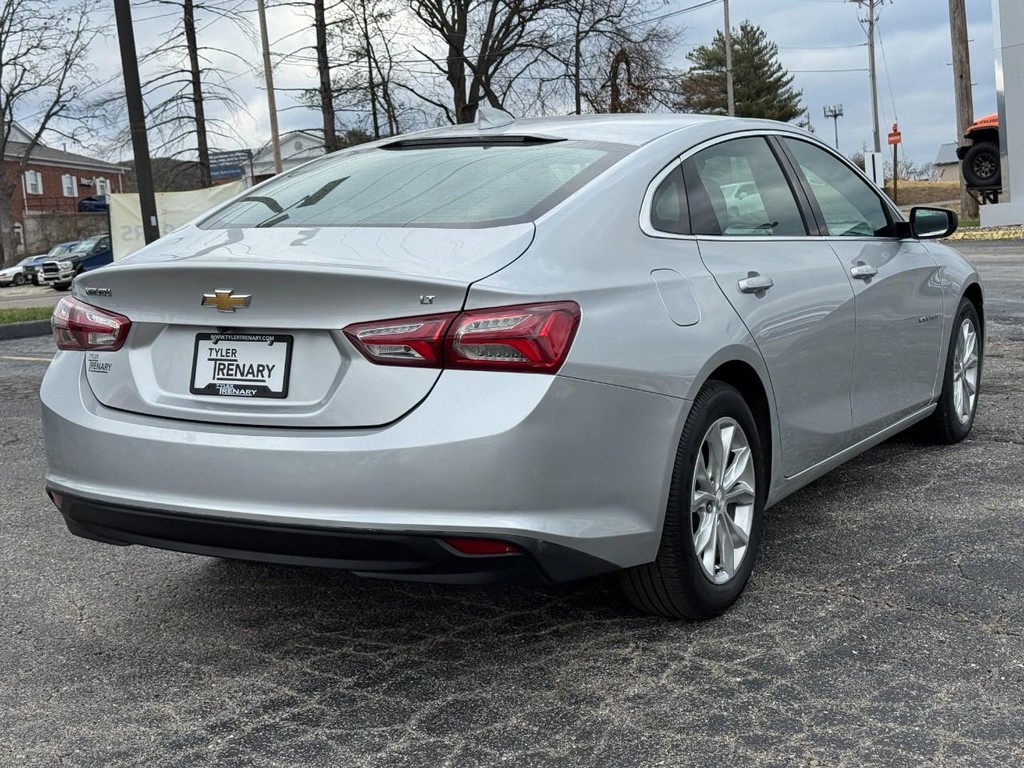 Chevrolet Malibu Vehicle Full-screen Gallery Image 03