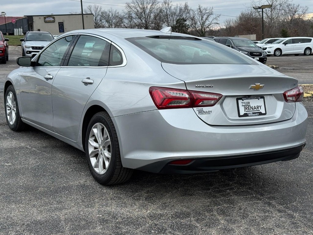 Chevrolet Malibu Vehicle Full-screen Gallery Image 04