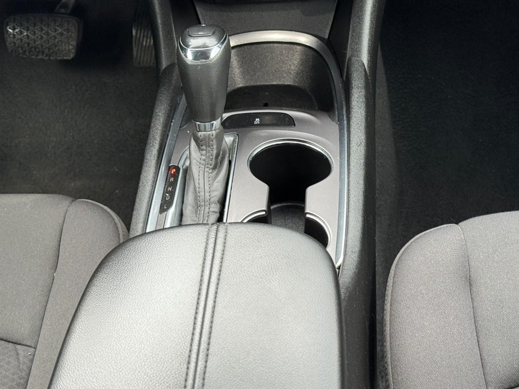 Chevrolet Malibu Vehicle Full-screen Gallery Image 14