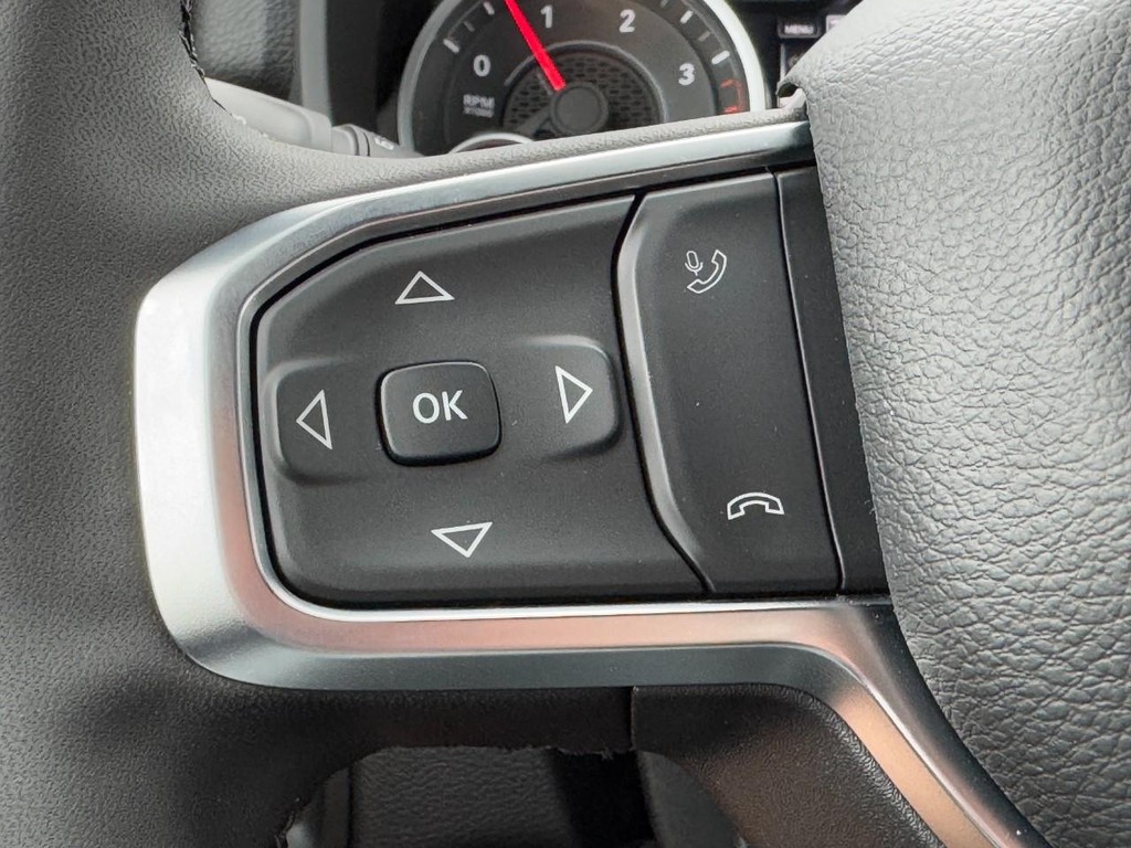 Ram 3500 Vehicle Full-screen Gallery Image 10