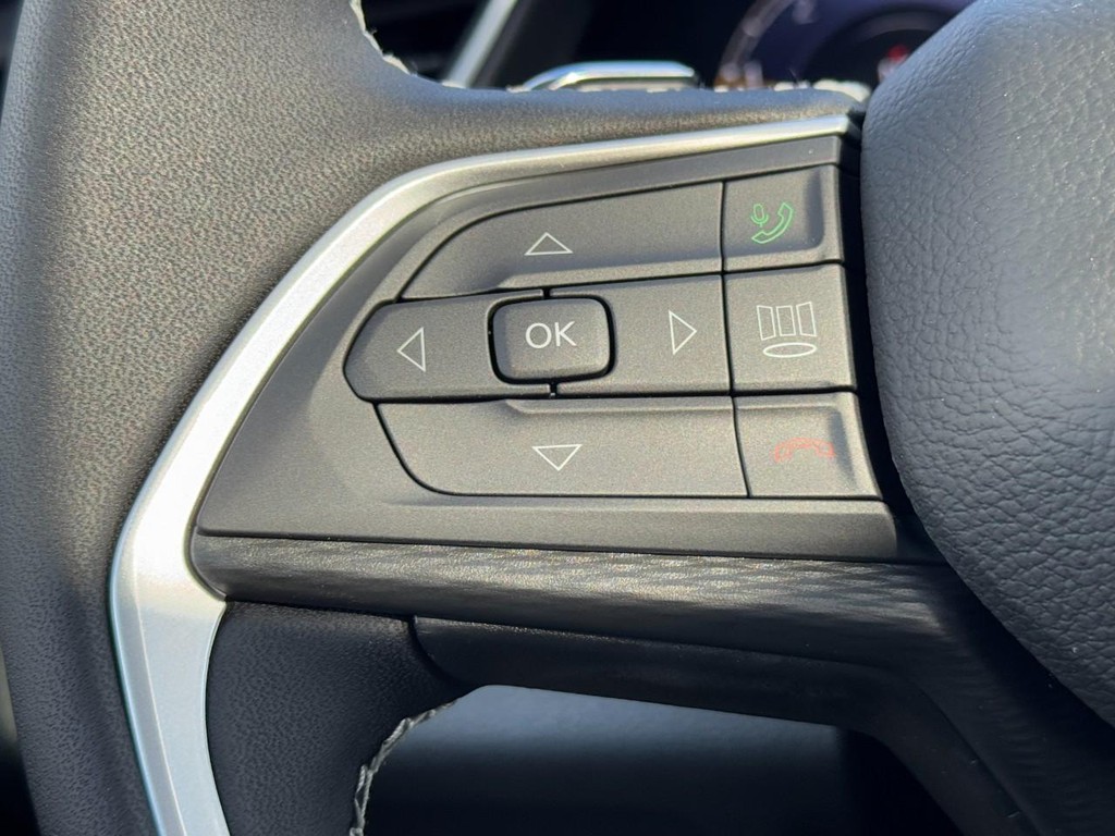 Jeep Grand Cherokee Vehicle Full-screen Gallery Image 11