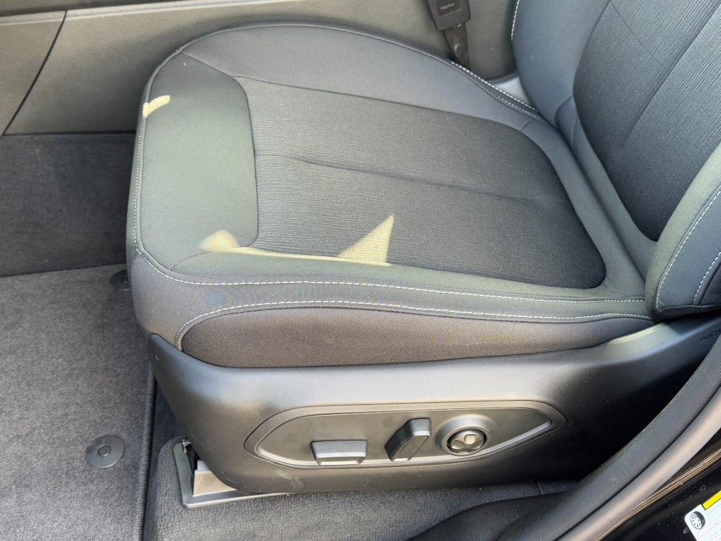 Jeep Grand Cherokee Vehicle Full-screen Gallery Image 16