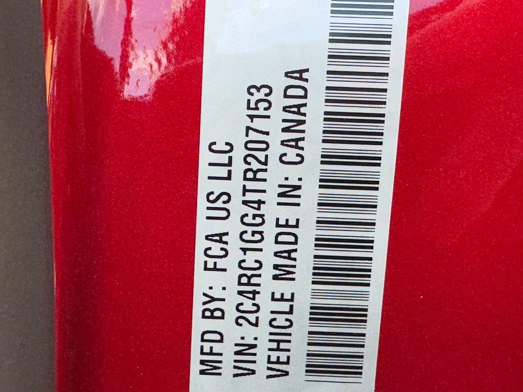 Chrysler Pacifica Vehicle Full-screen Gallery Image 20