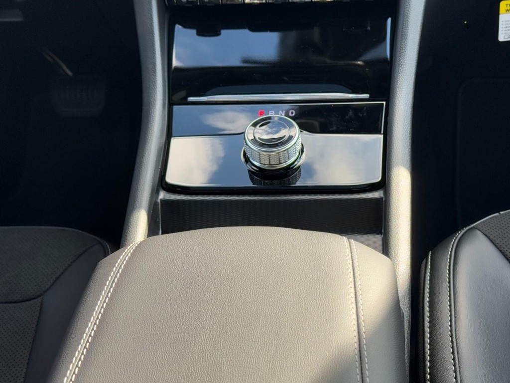 Jeep Grand Cherokee Vehicle Full-screen Gallery Image 10