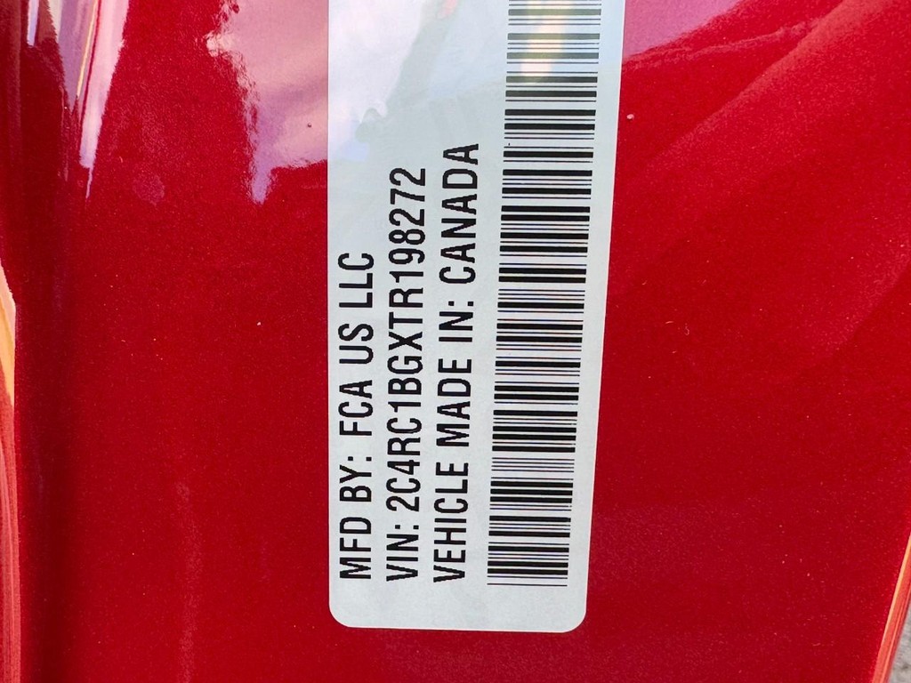 Chrysler Pacifica Vehicle Full-screen Gallery Image 18