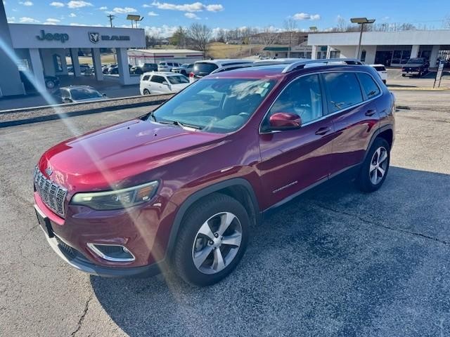 Jeep Cherokee Vehicle Full-screen Gallery Image 03