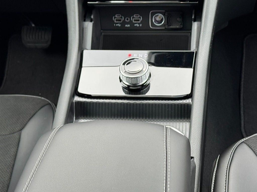 Jeep Grand Cherokee Vehicle Full-screen Gallery Image 10