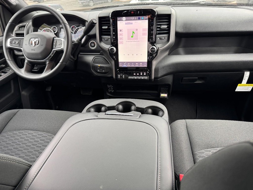 Ram 3500 Vehicle Full-screen Gallery Image 06