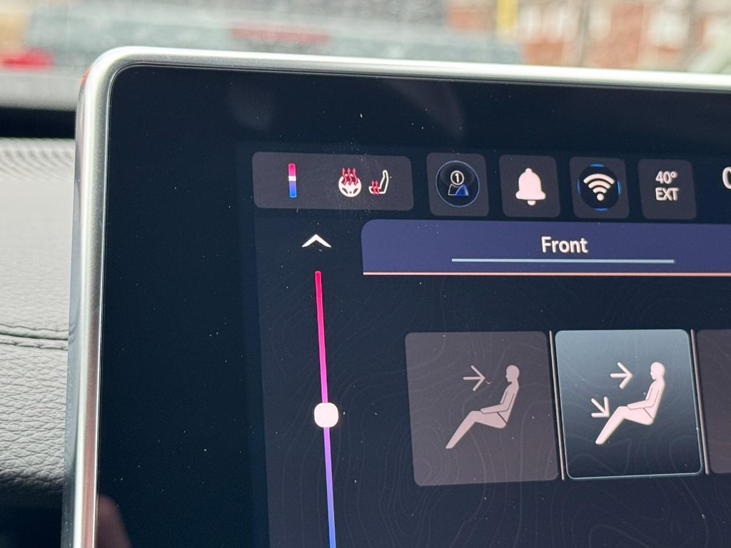 Jeep Compass Vehicle Full-screen Gallery Image 14