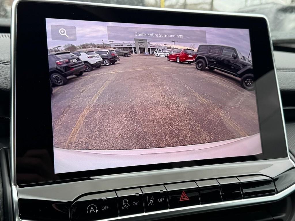 Jeep Compass Vehicle Full-screen Gallery Image 15