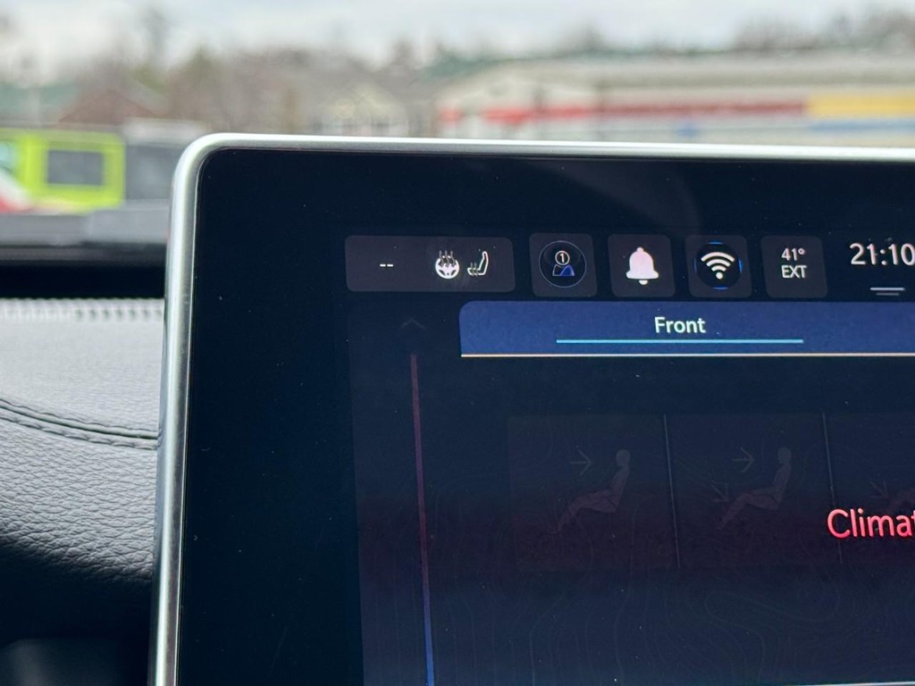 Jeep Compass Vehicle Full-screen Gallery Image 13