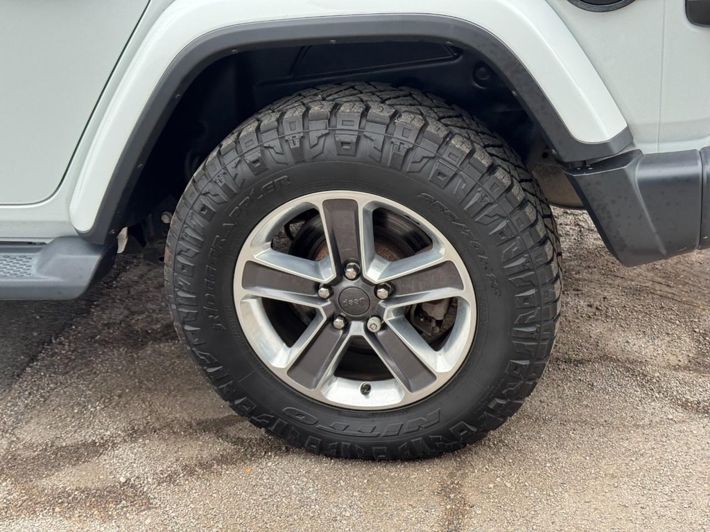 Jeep Wrangler Unlimited Vehicle Full-screen Gallery Image 05