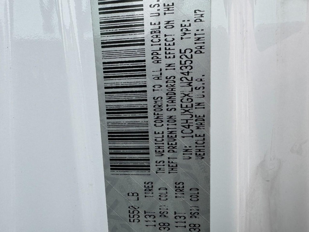 Jeep Wrangler Unlimited Vehicle Full-screen Gallery Image 23