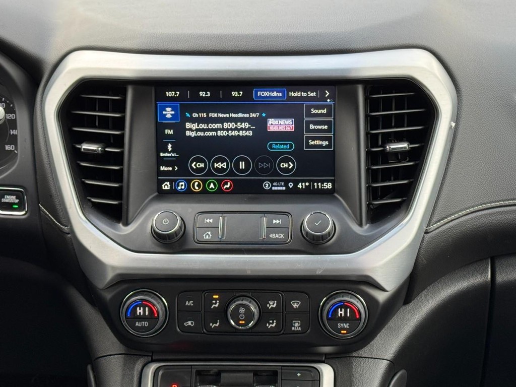 GMC Acadia Vehicle Full-screen Gallery Image 13