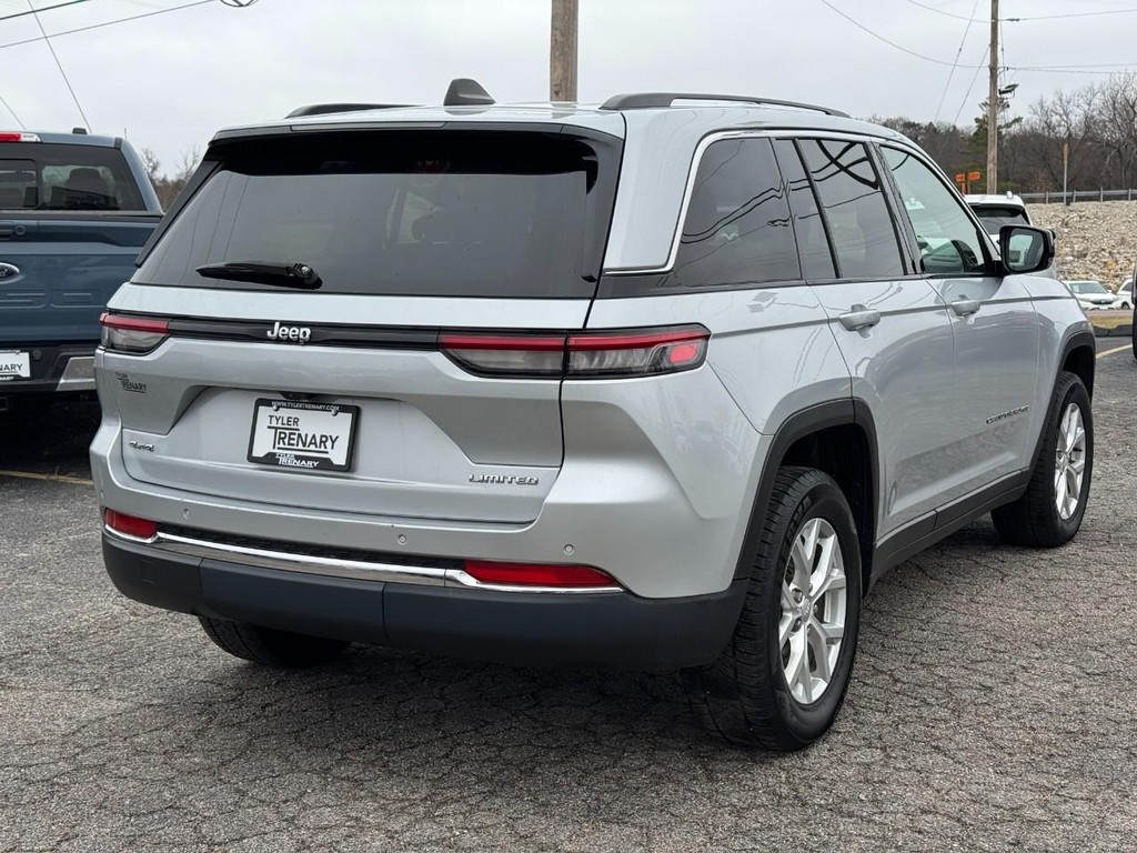 Jeep Grand Cherokee Vehicle Full-screen Gallery Image 03