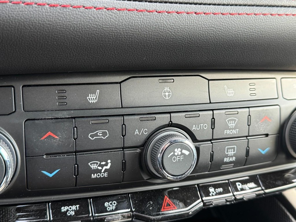 Dodge Durango Vehicle Full-screen Gallery Image 14