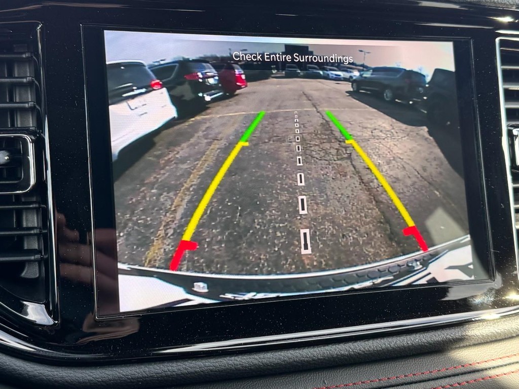 Dodge Durango Vehicle Full-screen Gallery Image 16