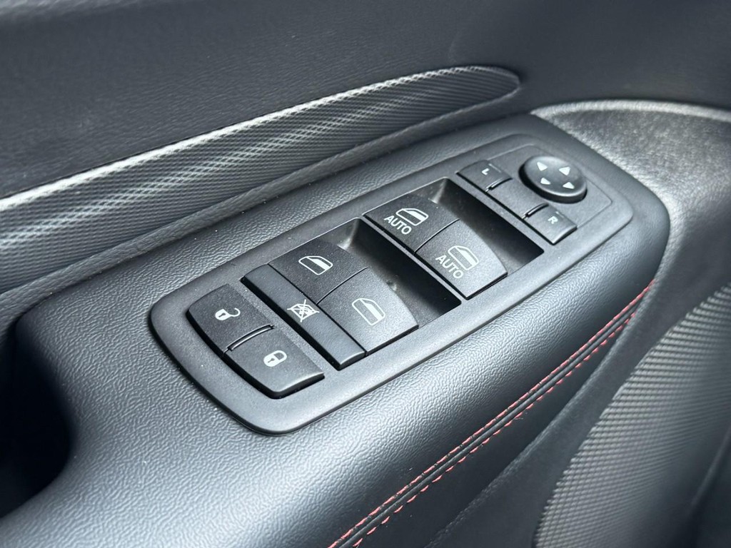 Dodge Durango Vehicle Full-screen Gallery Image 17