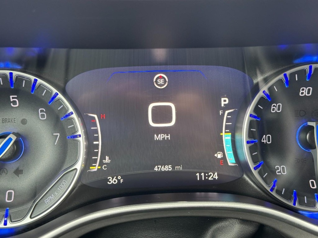 Chrysler Pacifica Vehicle Full-screen Gallery Image 20