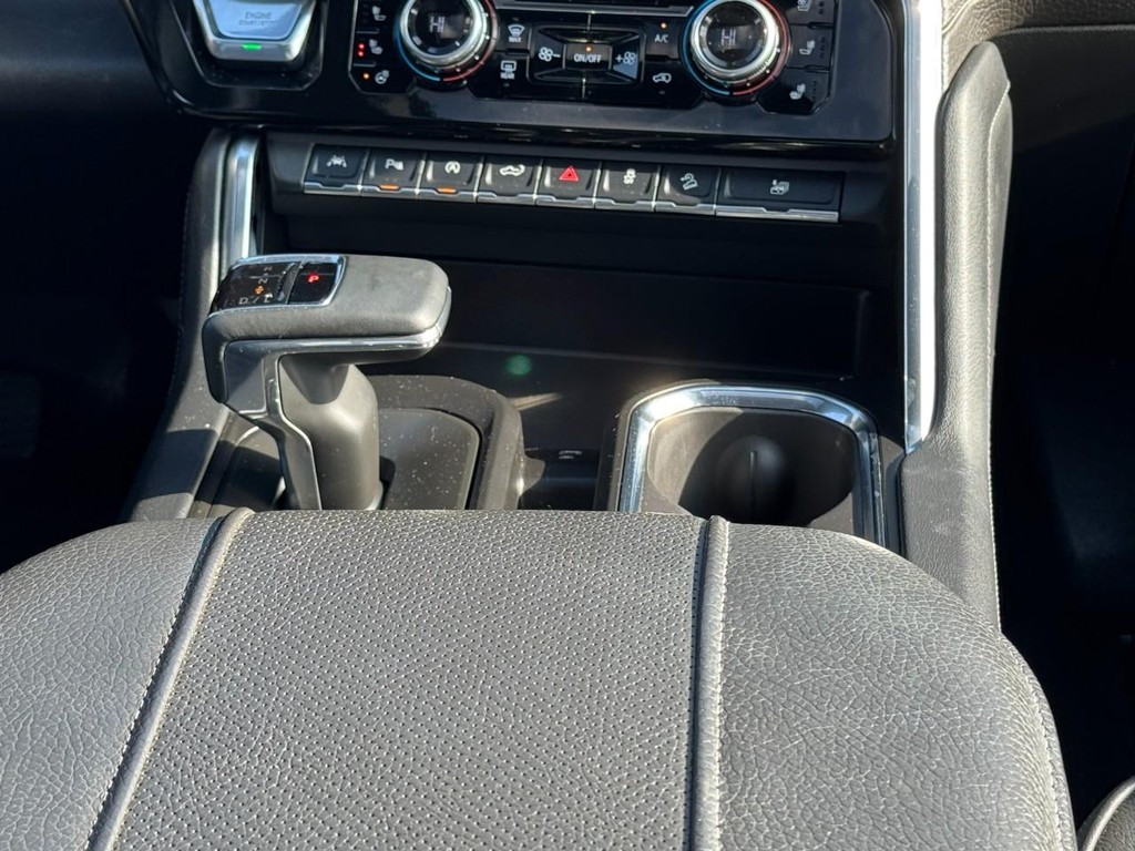 GMC Sierra 1500 Vehicle Full-screen Gallery Image 14