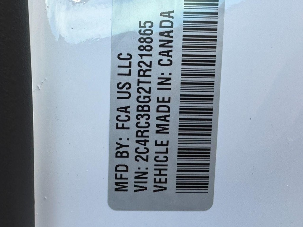 Chrysler Pacifica Vehicle Full-screen Gallery Image 19