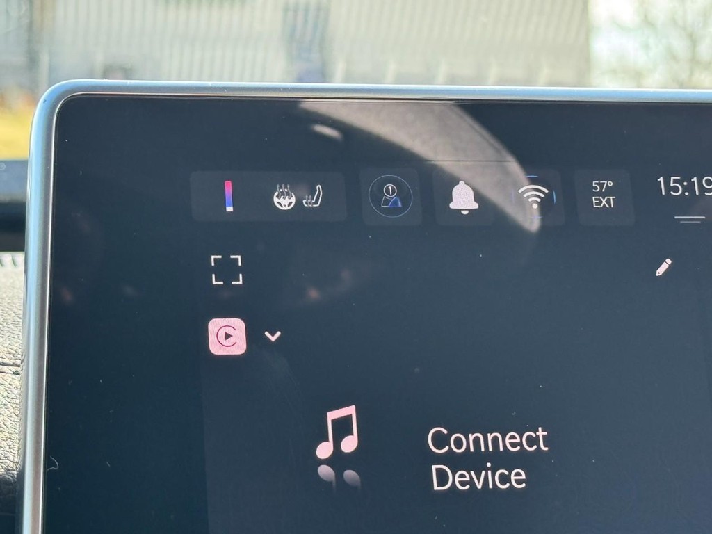 Jeep Compass Vehicle Full-screen Gallery Image 13