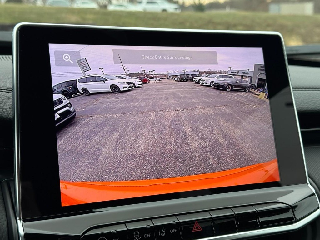 Jeep Compass Vehicle Full-screen Gallery Image 14