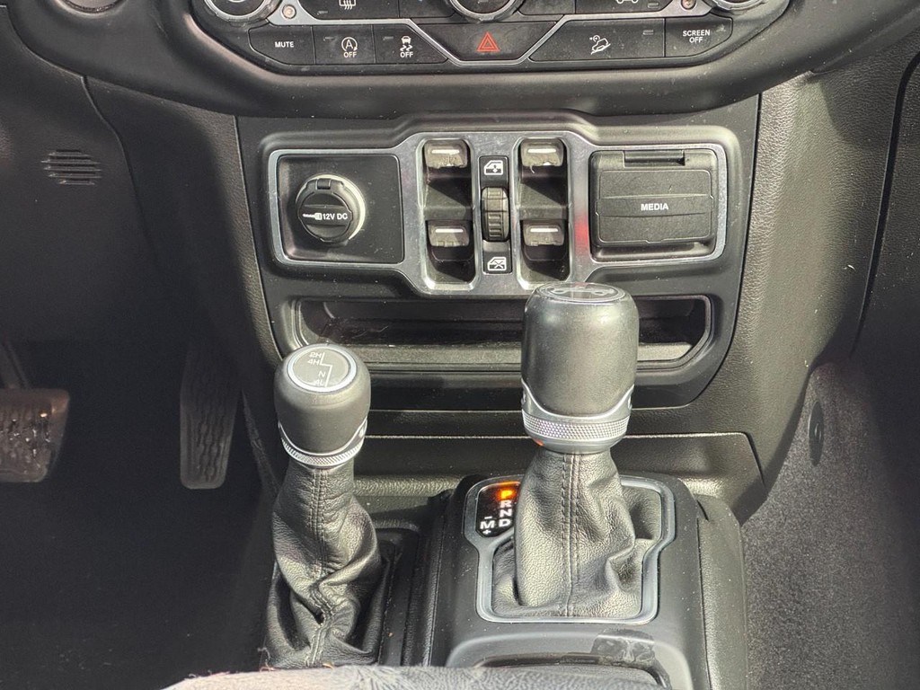 Jeep Wrangler Unlimited Vehicle Full-screen Gallery Image 14