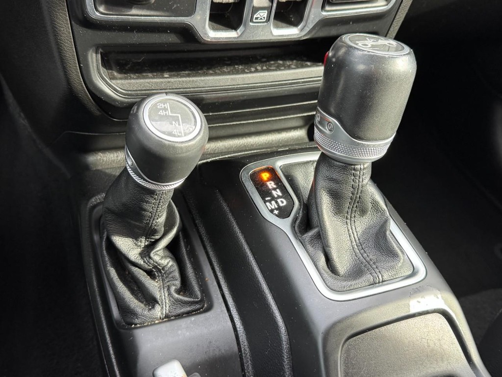 Jeep Wrangler Unlimited Vehicle Full-screen Gallery Image 19