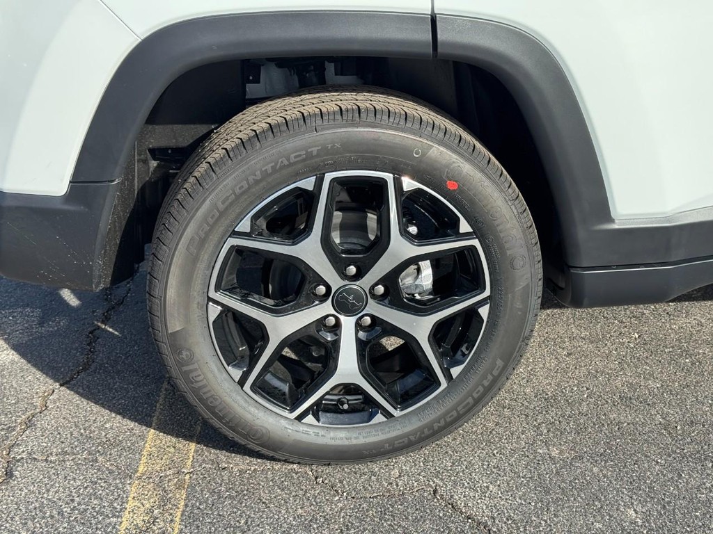 Jeep Compass Vehicle Full-screen Gallery Image 04