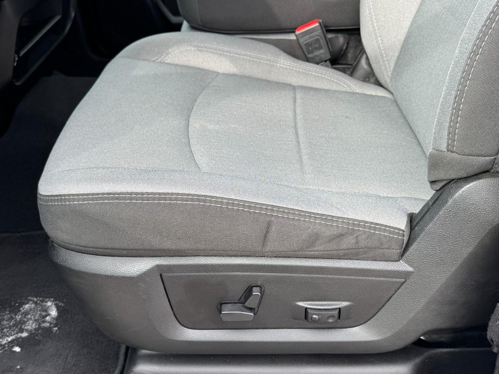 Ram 2500 Vehicle Full-screen Gallery Image 22