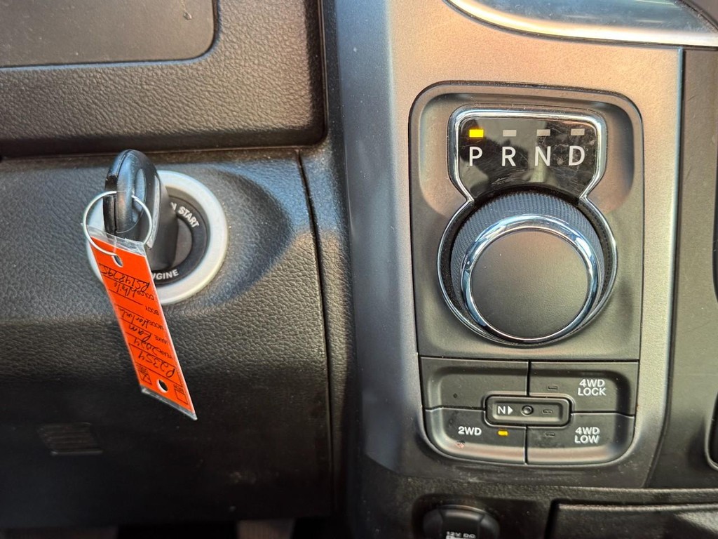 Ram 1500 Classic Vehicle Full-screen Gallery Image 19