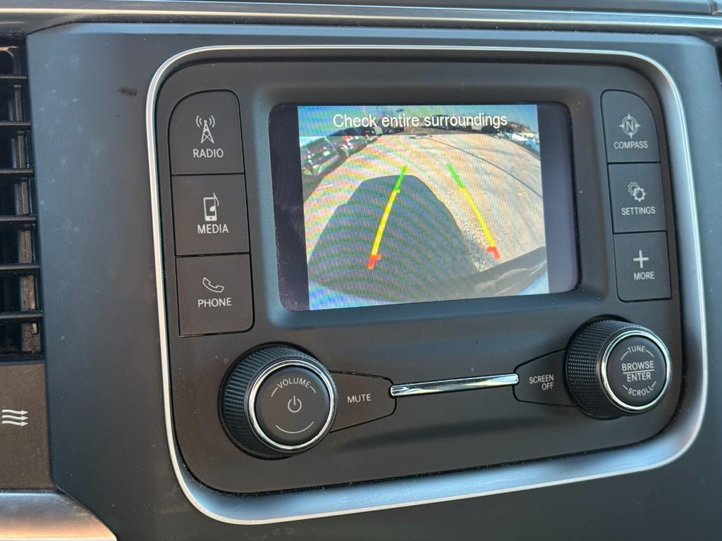 Ram 1500 Classic Vehicle Full-screen Gallery Image 20