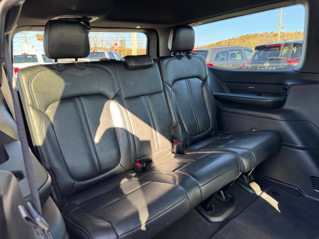 Jeep Wagoneer Vehicle Full-screen Gallery Image 11