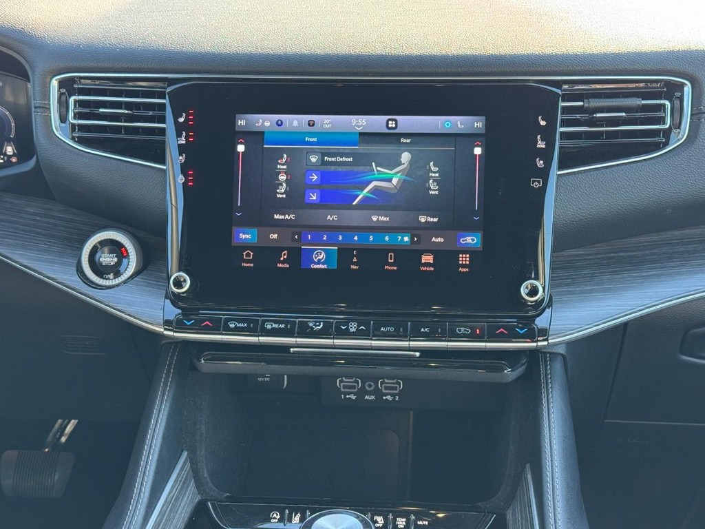 Jeep Wagoneer Vehicle Full-screen Gallery Image 14