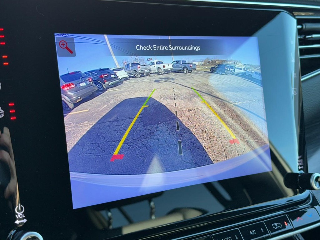 Jeep Wagoneer Vehicle Full-screen Gallery Image 23