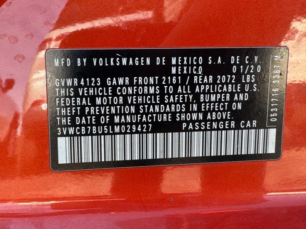 Volkswagen Jetta Vehicle Full-screen Gallery Image 23