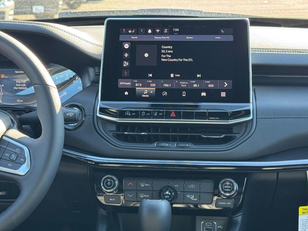 Jeep Compass Vehicle Full-screen Gallery Image 08